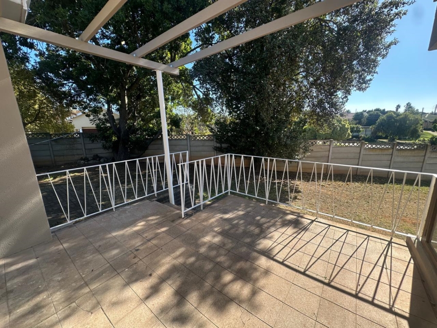 4 Bedroom Property for Sale in Bothasrus Eastern Cape
